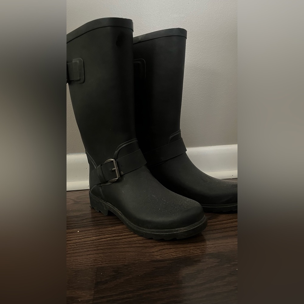 Black Rubber rain boots